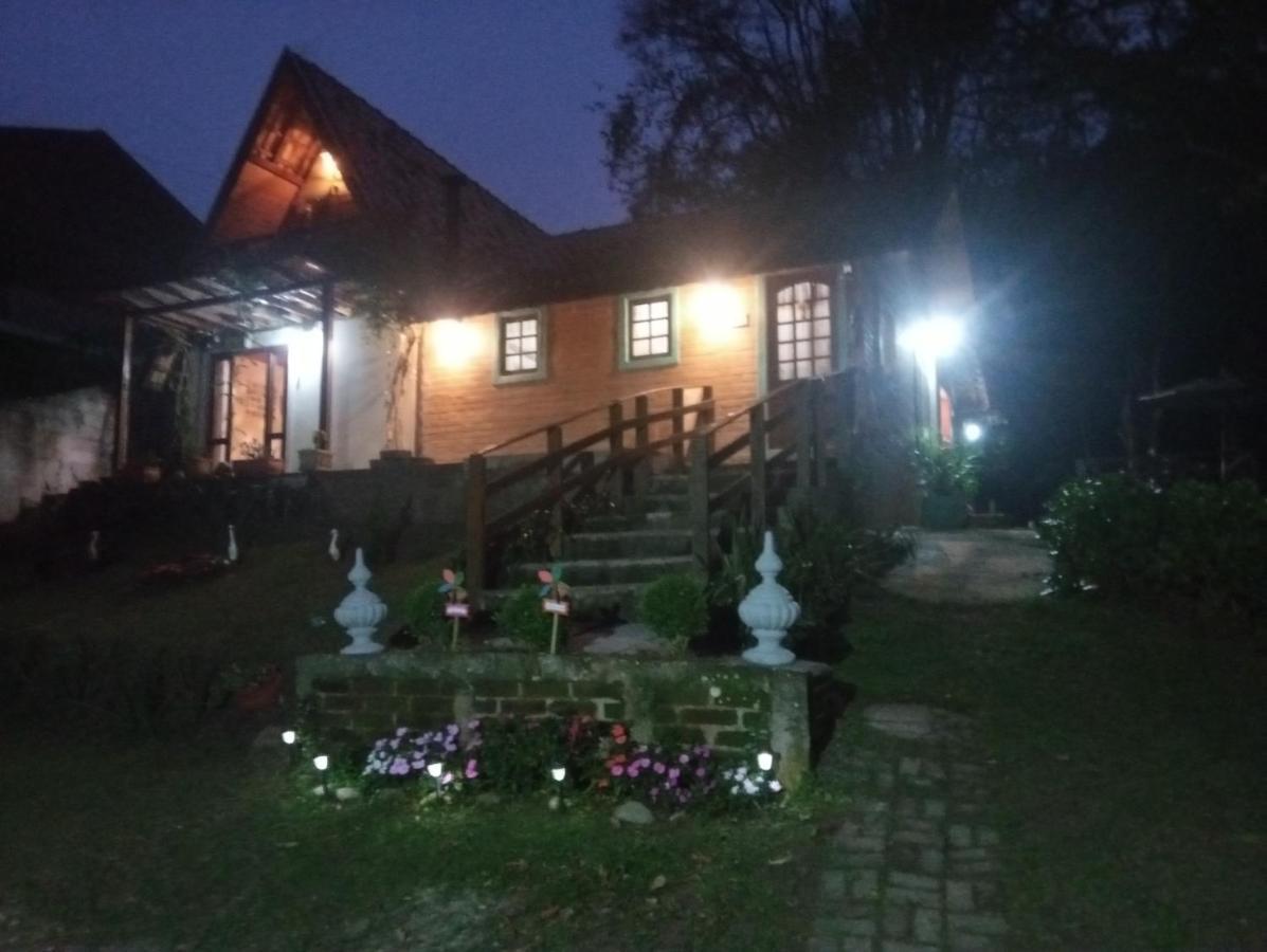 Casa Aconchegante Na Serra. Санту-Антониу-ду-Пиньял Экстерьер фото