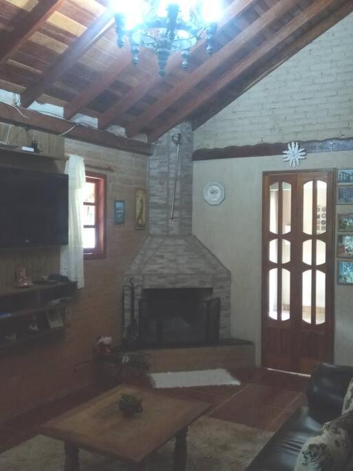 Casa Aconchegante Na Serra. Санту-Антониу-ду-Пиньял Экстерьер фото