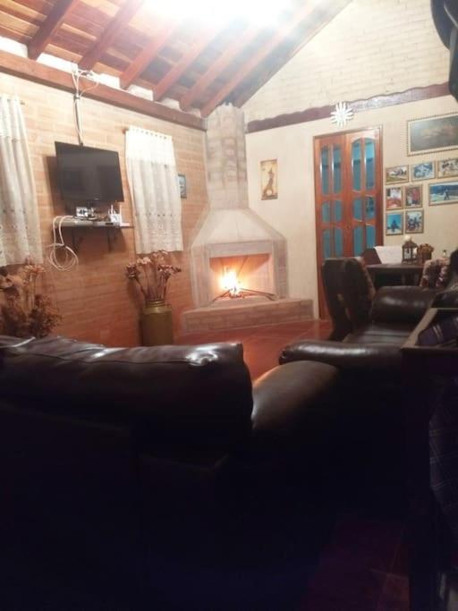 Casa Aconchegante Na Serra. Санту-Антониу-ду-Пиньял Экстерьер фото